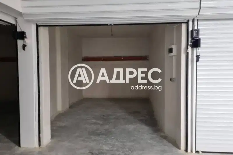 Garage in Plovdiv, Yujen