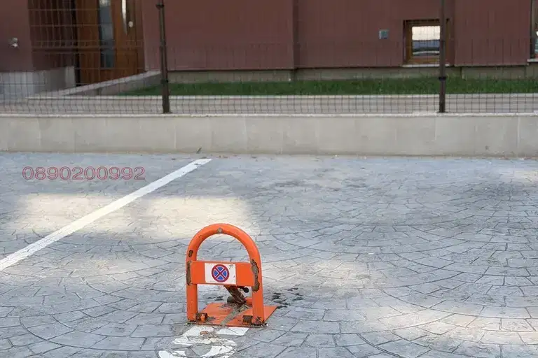 Parking Spot in Plovdiv, Yujen