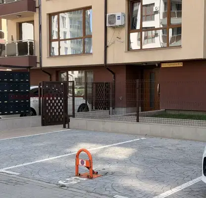 Photo 2 — Parking Spot in Plovdiv, Yujen