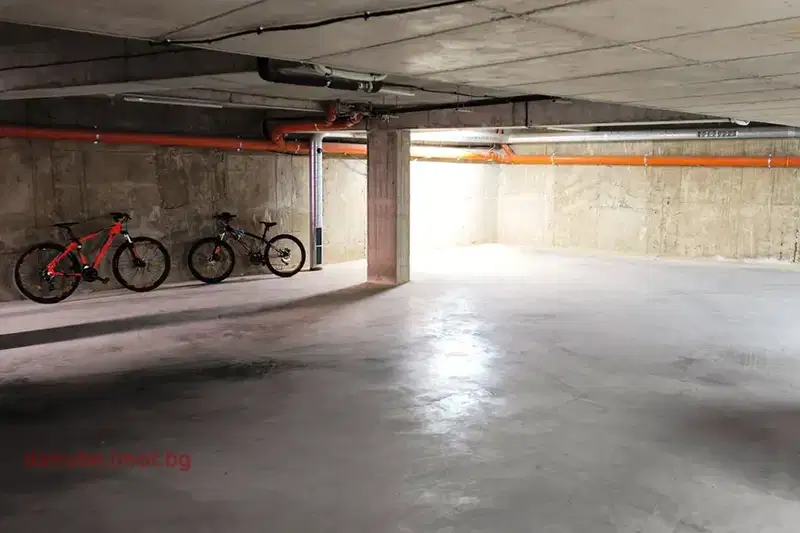 Parking Spot in Ruse, Centyr