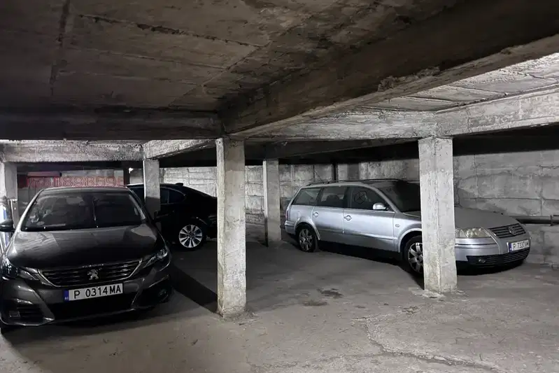 Parking Spot in Ruse, Centyr