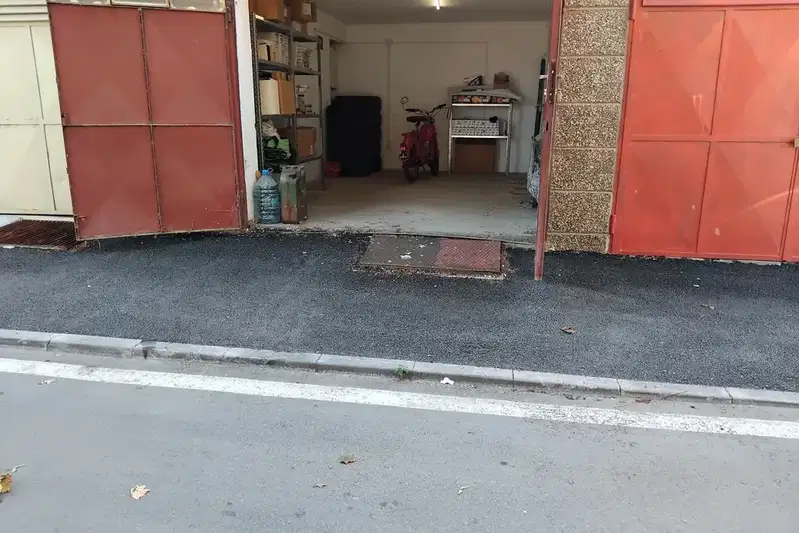 Garage in Ruse, Shirok Centyr