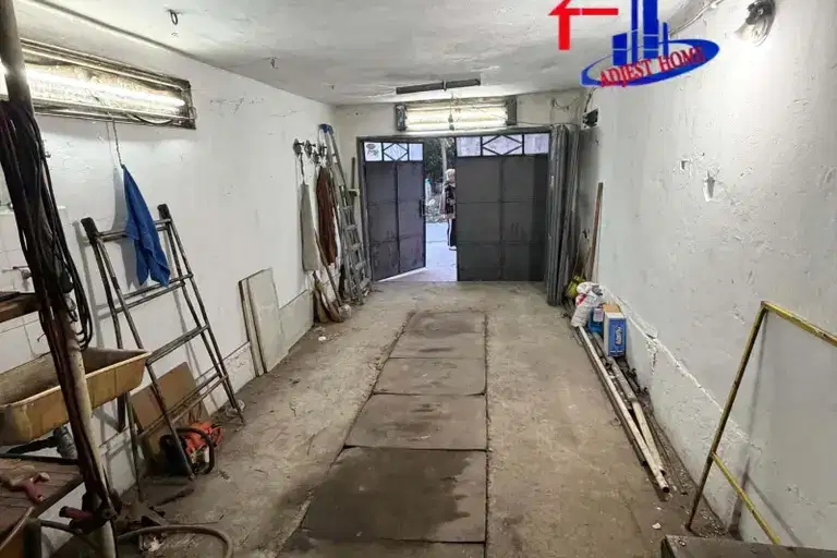 Garage in Shumen, 5-Ti Polk
