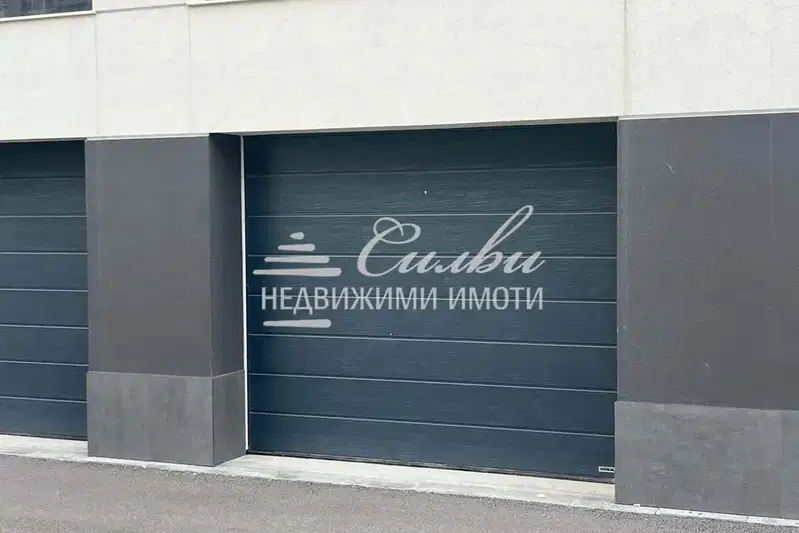 Garage in Shumen, Dobrudjanski