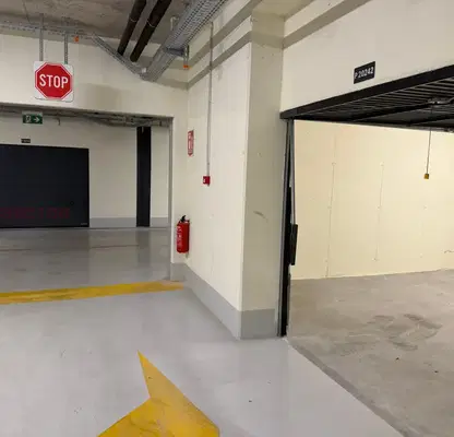Photo 5 — Garage in Sofia, Banishora
