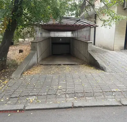 Photo 3 — Garage in Sofia, Borovo