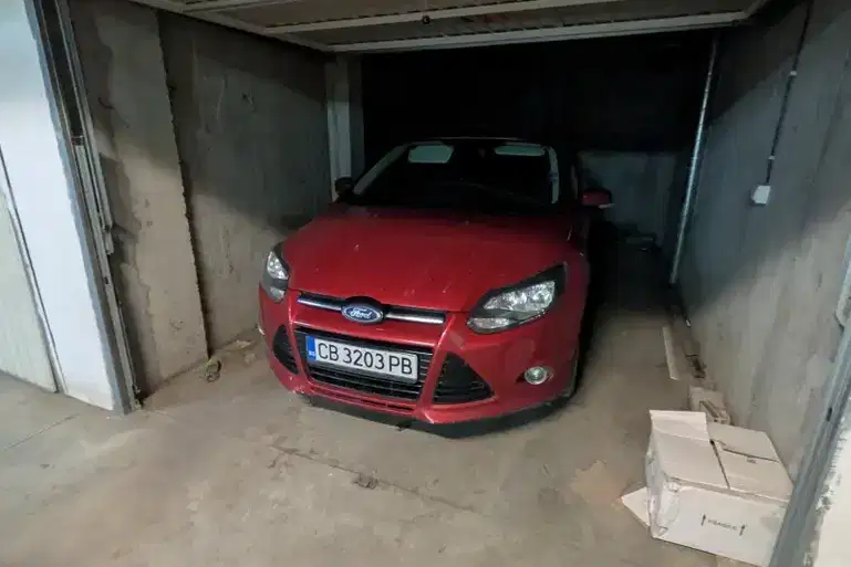 Garage in Sofia, Borovo