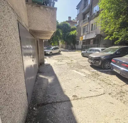 Photo 4 — Garage in Sofia, Centyr