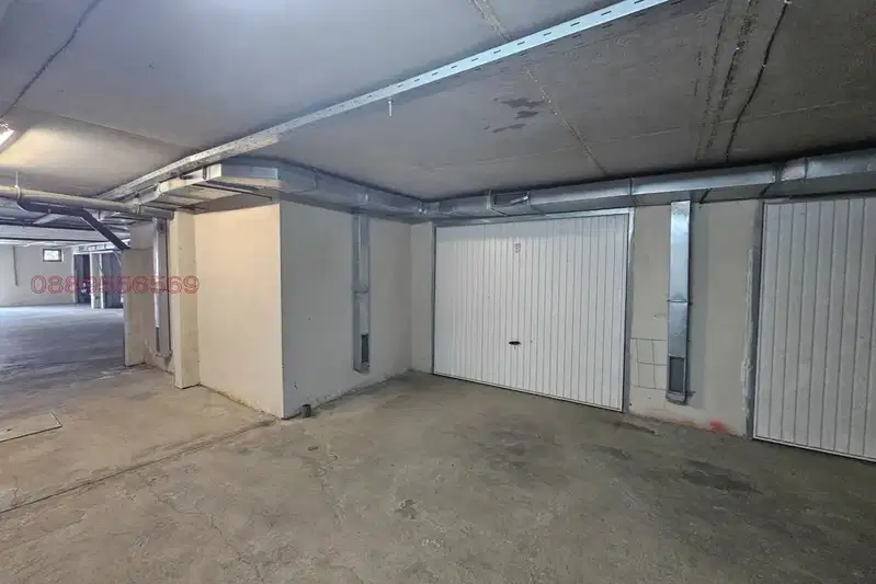 Garage in Sofia, zh.gr.Yuzhen park