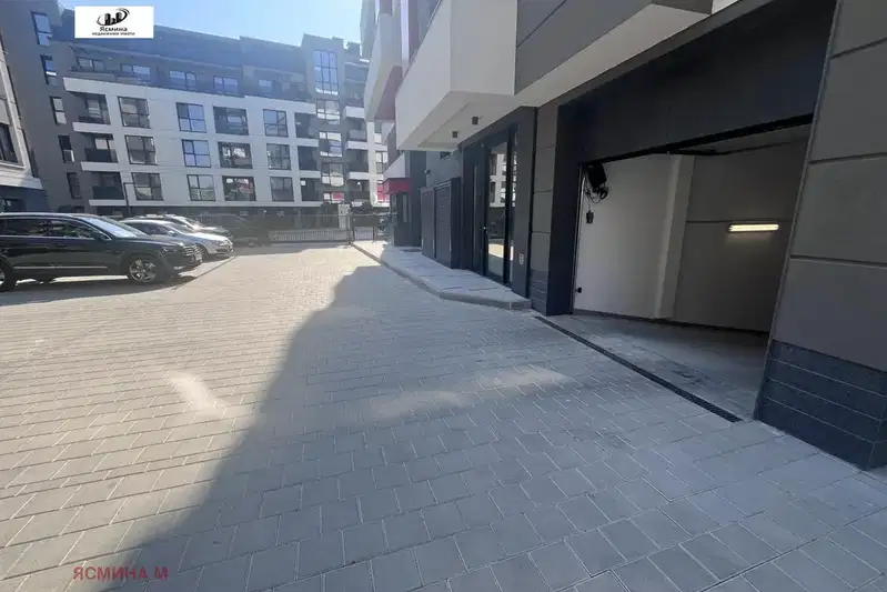 Garage in Sofia, Krystova Vada