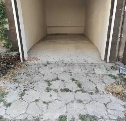 Photo 2 — Garage in Sofia, Lozenec
