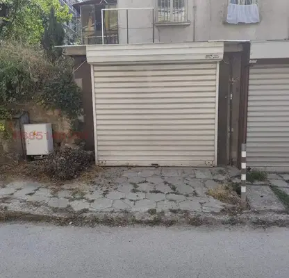 Photo 3 — Garage in Sofia, Lozenec