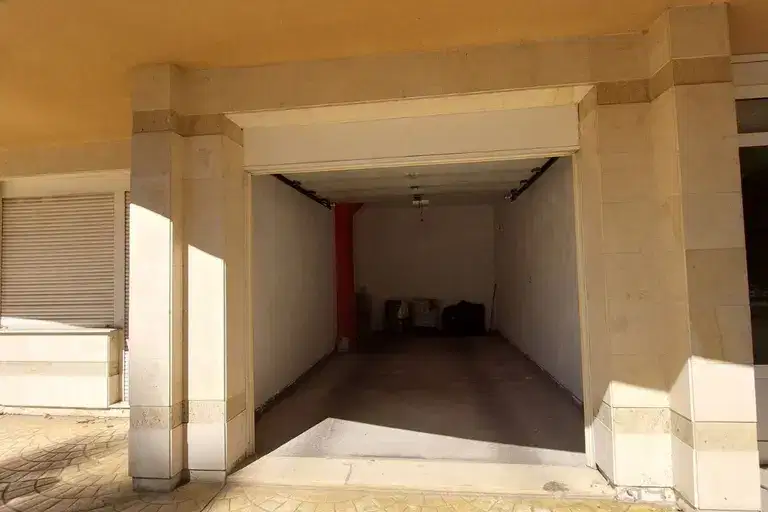 Garage in Sofia, Lozenec