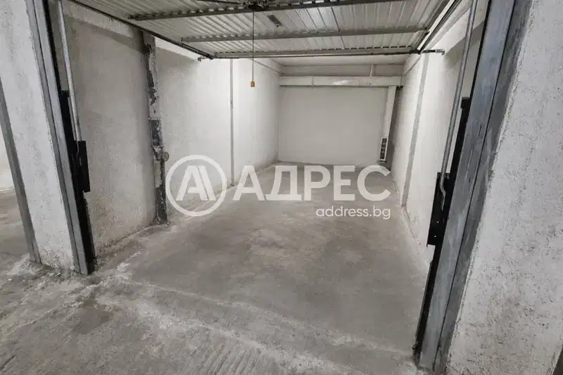 Garage in Sofia, Lozenec