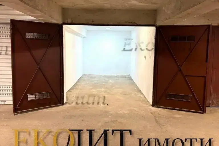 Garage in Sofia, Lozenec