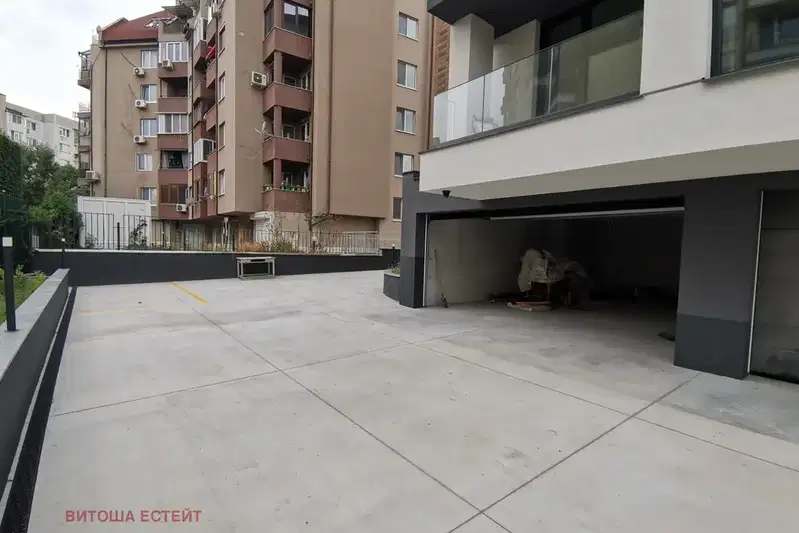 Garage in Sofia, Lyulin - Centyr