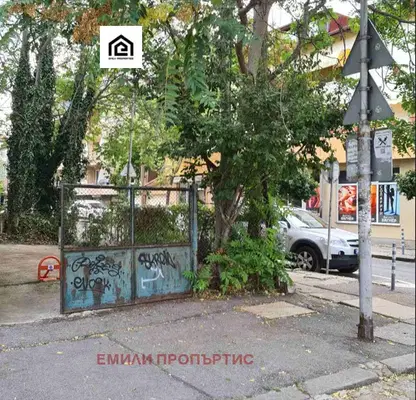 Снимка 3 — Паркомясто в София, Медицинска академия