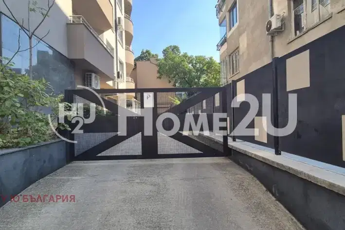 Parking Spot in Sofia, Oborishte