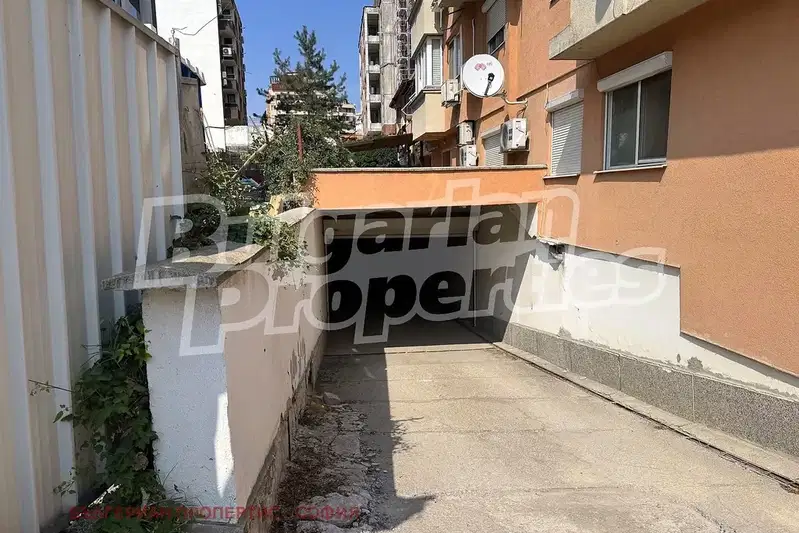 Garage in Sofia, Ovcha Kupel 1