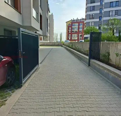 Снимка 2 — Паркомясто в София, Овча купел