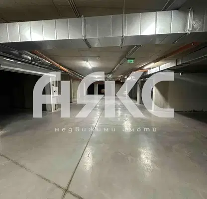 Photo 2 — Garage in Sofia, Studentski Grad