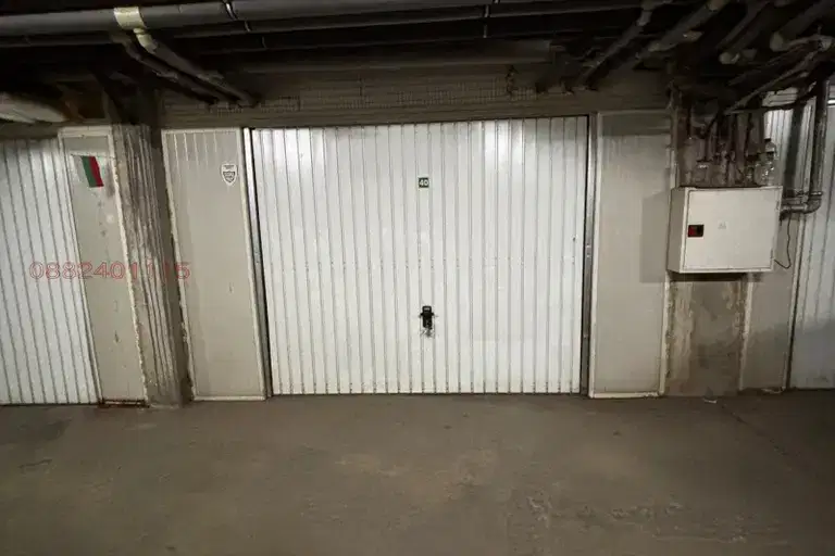 Garage in Sofia, Svoboda