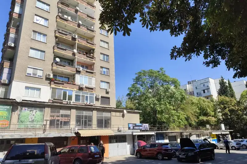 Garage in Stara Zagora, Centyr