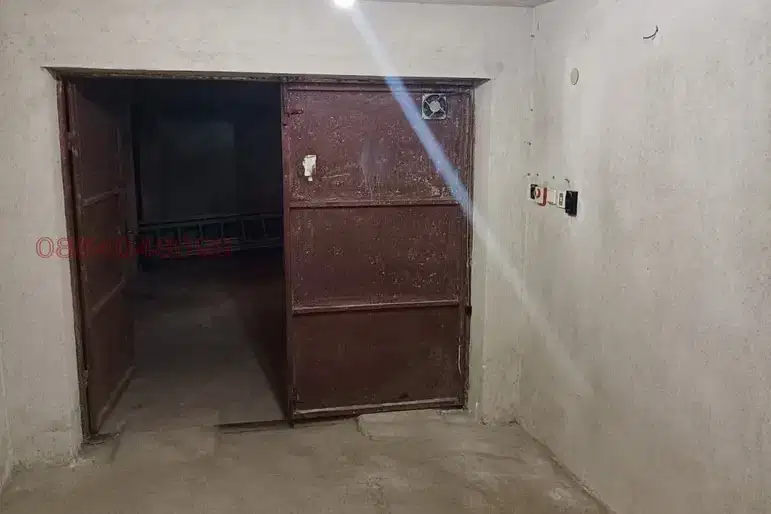 Garage in Stara Zagora, Centyr