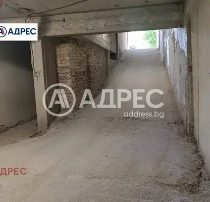 Снимка 2 — Гараж във Варна, Център