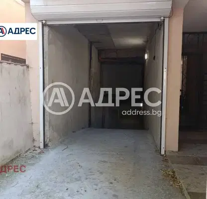 Снимка 4 — Гараж във Варна, Център