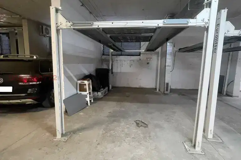 Parking Spot in Varna, Centyr