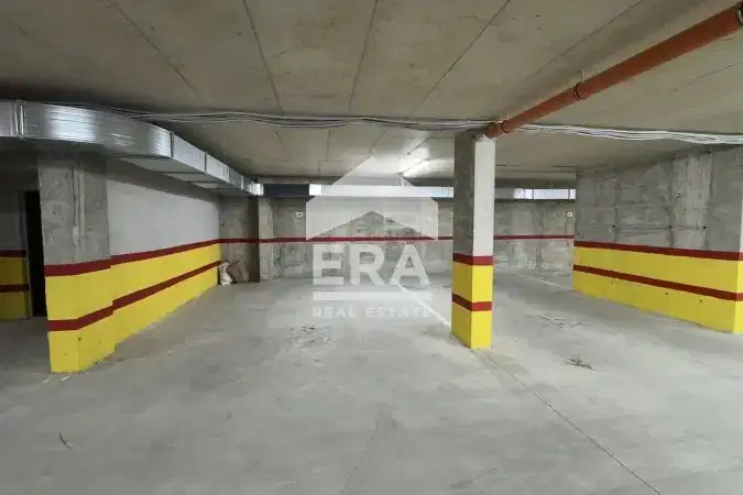 Parking Spot in Varna, Centyr
