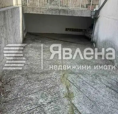 Снимка 3 — Гараж във Варна, Гръцка махала