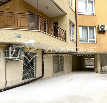 Photo 5 — Parking Spot in Varna, Hei