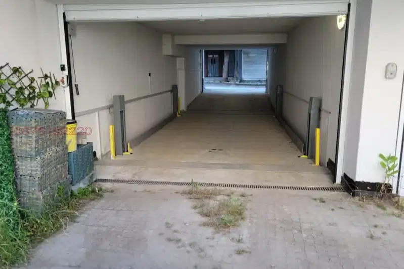 Parking Spot in Varna, Kolhozen Pazar