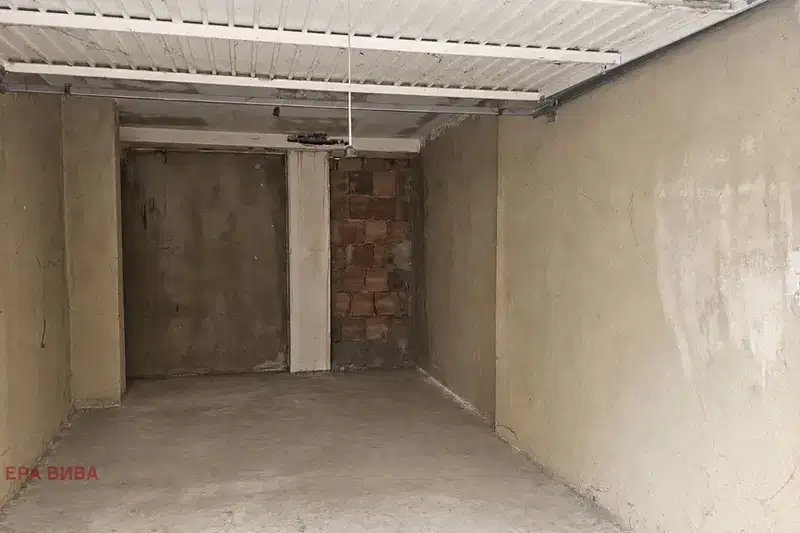 Гараж във Варна, Колхозен пазар
