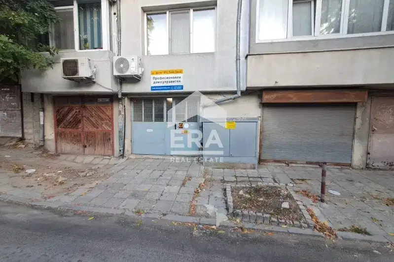 Гараж във Варна, Колхозен пазар