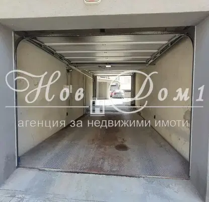 Снимка 3 — Паркомясто във Варна, Лятно кино Тракия