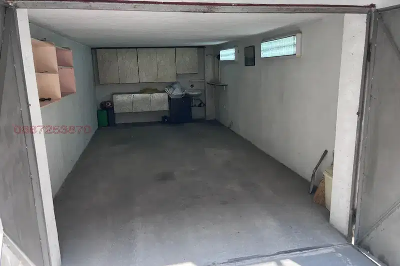 Garage in Varna, Lyatno Kino Trakiya