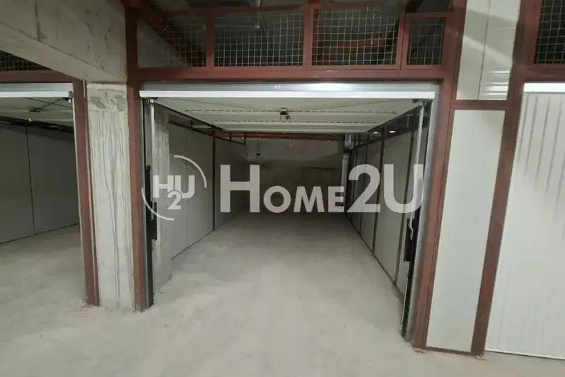 Garage in Varna, Troshevo