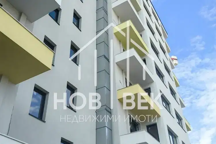 Гараж във Варна, Владислав Варненчик 1