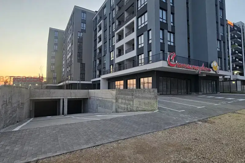 Parking Spot in Varna, Vladislav Varnenchik 1
