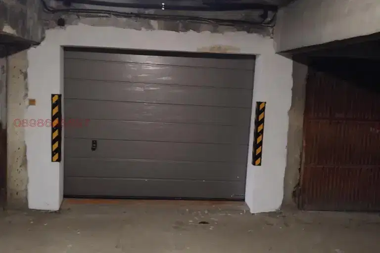 Garage in Veliko Tyrnovo, Centyr
