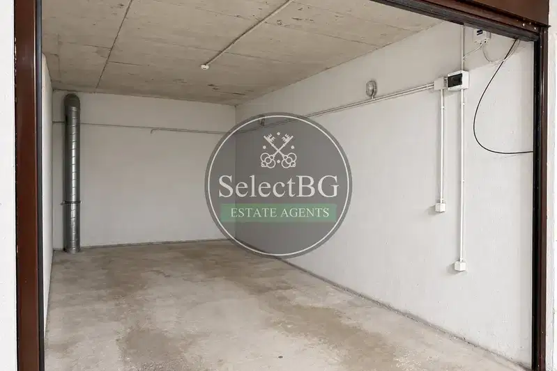 Garage in Veliko Tyrnovo, Kartala