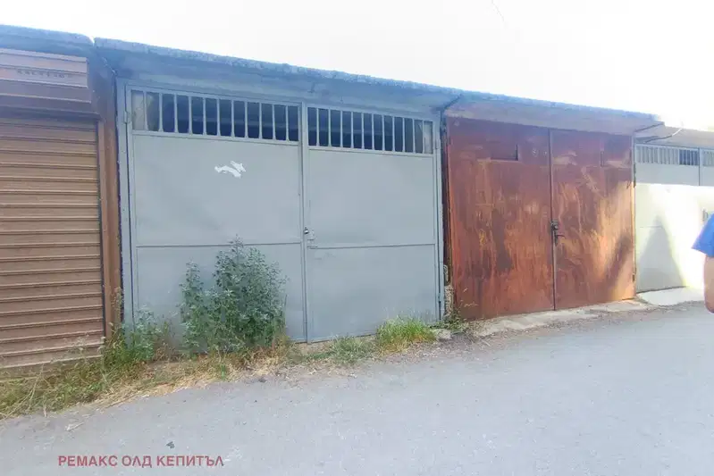 Garage in Veliko Tyrnovo, Kolyu Ficheto