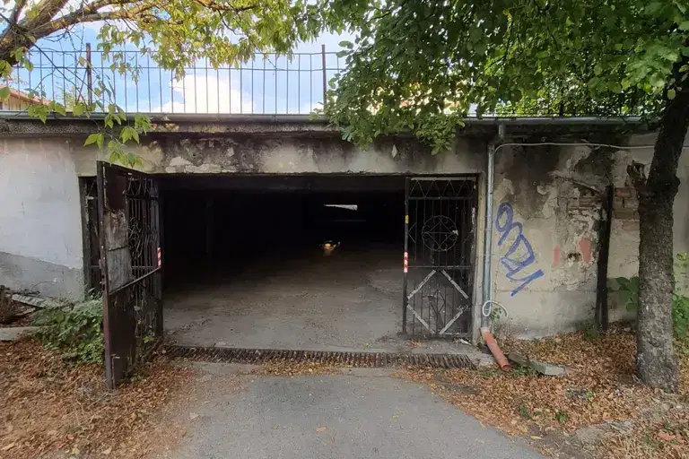 Garage in Veliko Tyrnovo, Kolyu Ficheto