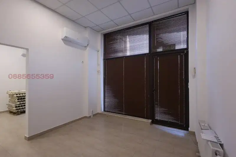 Магазин в Перник, Изток