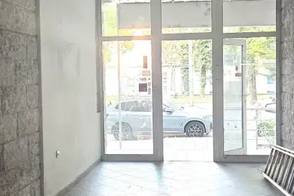 Магазин в Плевен, Идеален център