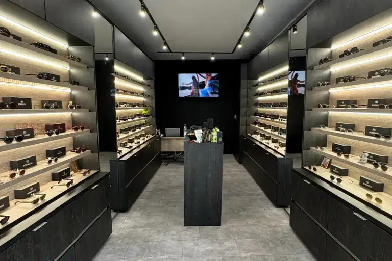 Shop in Plovdiv, Centyr