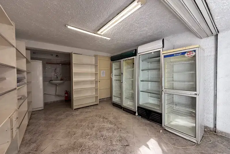 Shop in Plovdiv, Kamenica 1